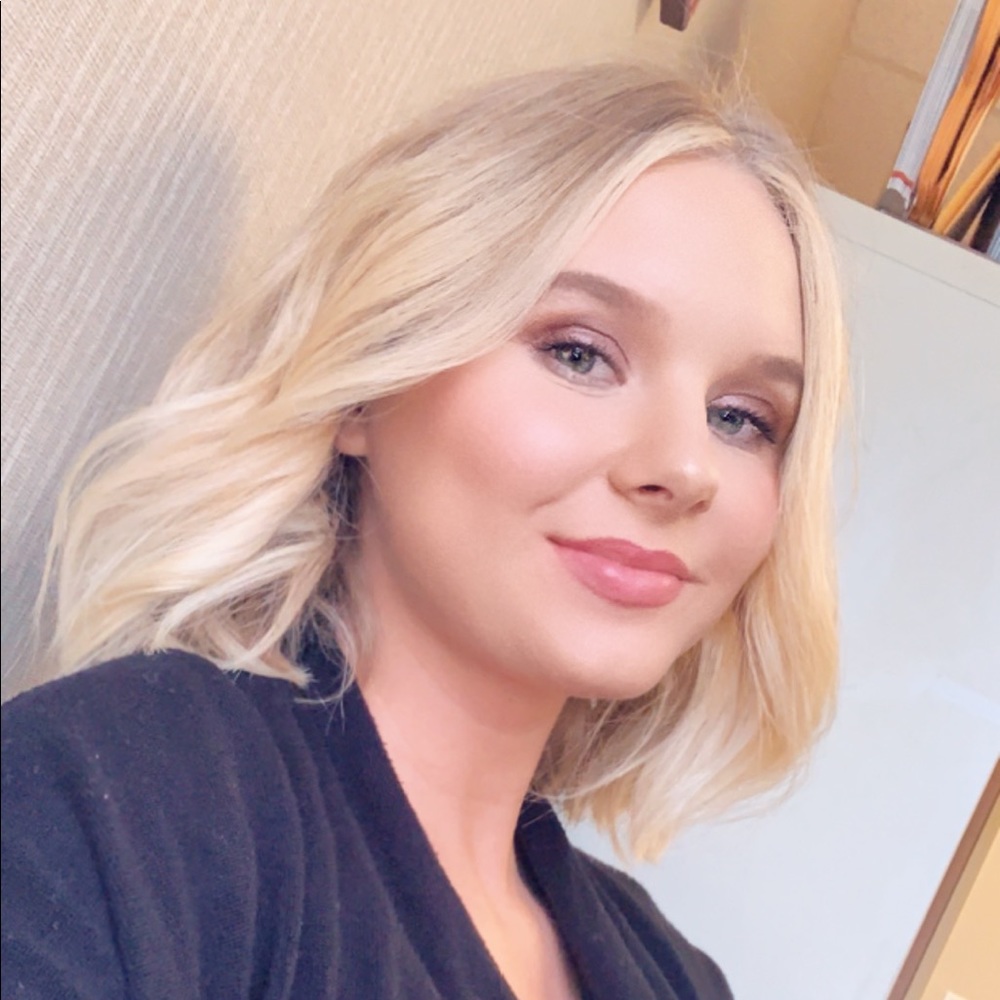 Meet your Posher, Stephanie